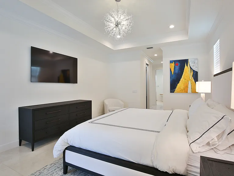 1115 Mallorca Dr — Photo 16