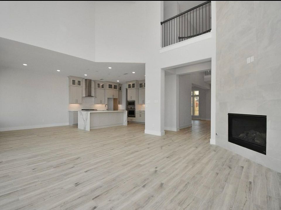 1st image of 9919 Regal Bend Dr