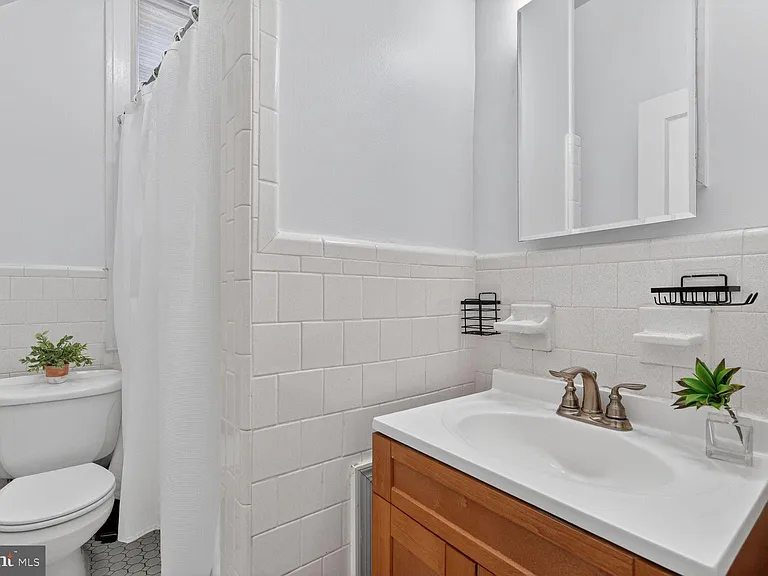 3039 Macomb St NW #16 — Photo 14