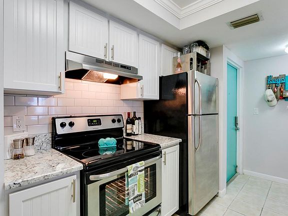 2nd image of 2615 Cove Cay Dr Unit 305