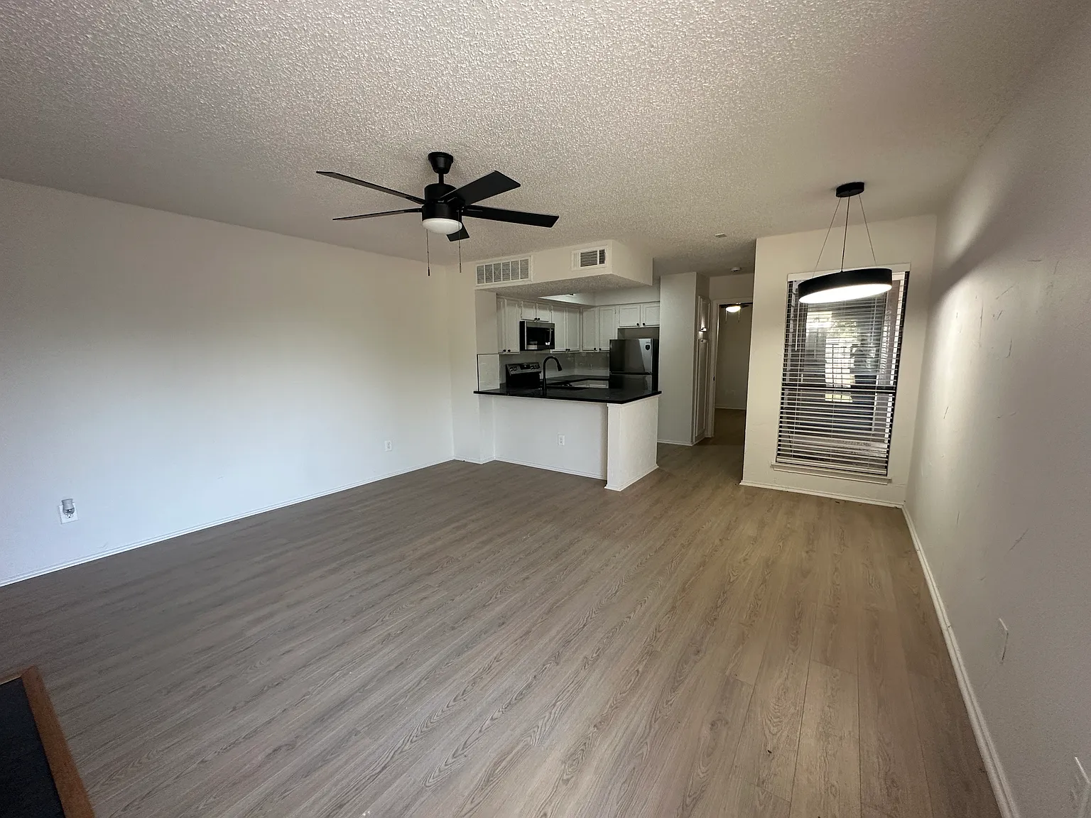 1 bed, 662 sqft, $1,200 — Photo 4