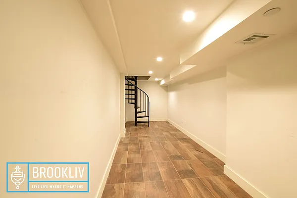 Rented by null | media 13