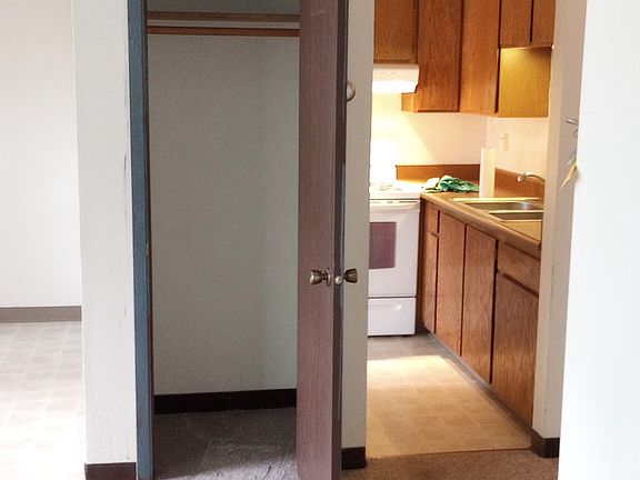 2nd image of 402 W Cottonwood Ave #2