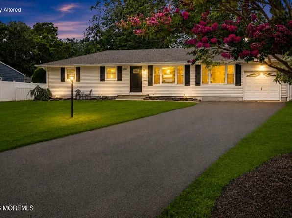 104 Mount Lane, Toms River, NJ 08753