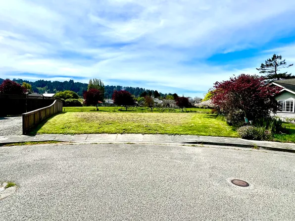 1050 Cream Ct, Ferndale, CA 95536