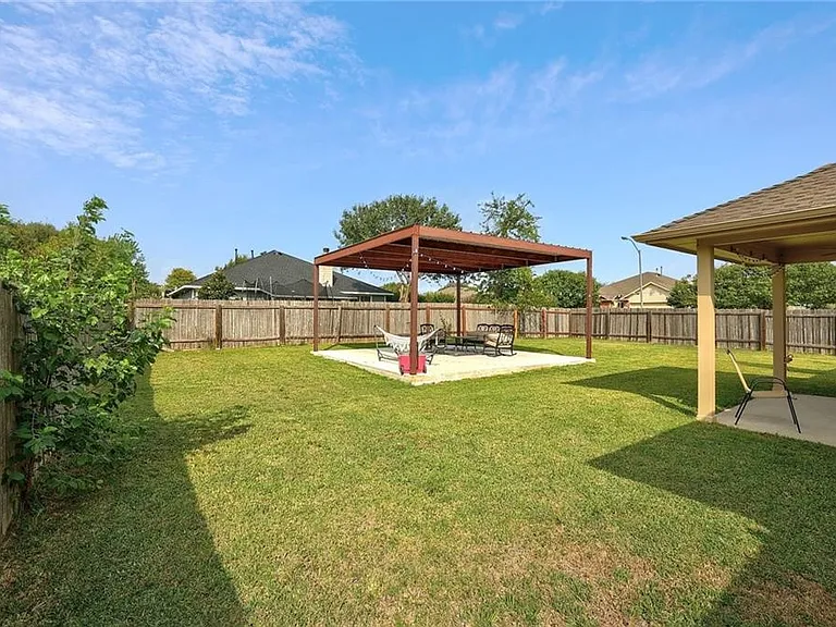 107 N Pauley Dr — Photo 21