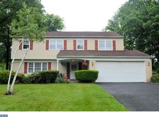 3812 Meyer Ln, Hatboro, PA 19040