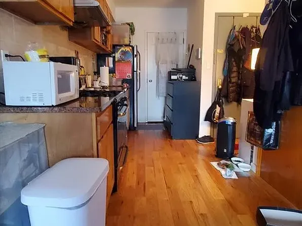 342 53rd Street image 8 of 12