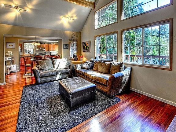 4th image of 1036 Kamus Dr