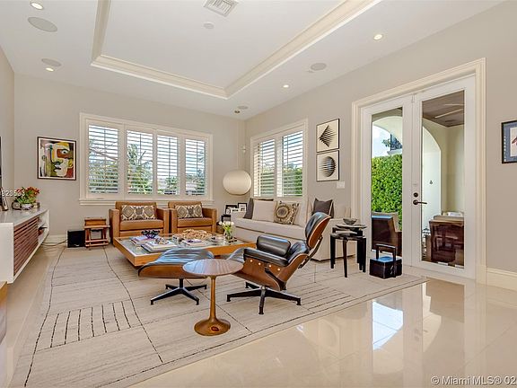5th image of 4815 University Dr #4815
