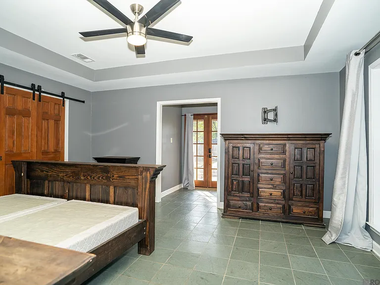 3736 Sessions Dr — Photo 14