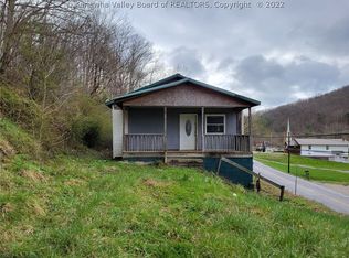 5250 Straight Frk, Griffithsville, WV 25521