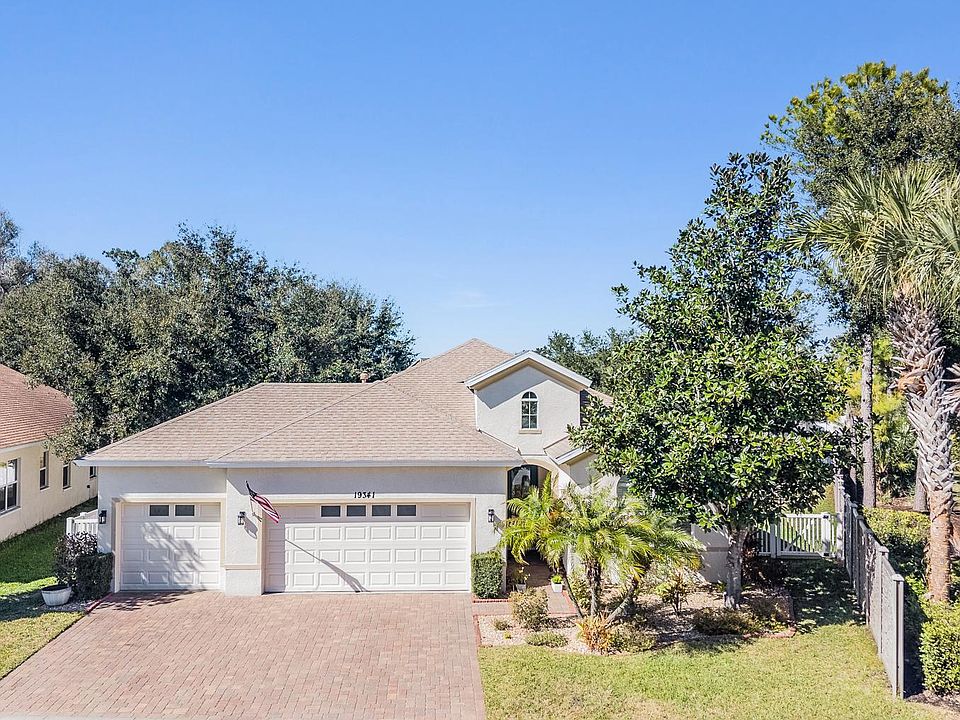 Front of House (3 Car Garage)