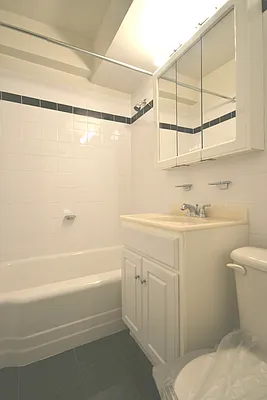 Rented by Bold New York | media 32