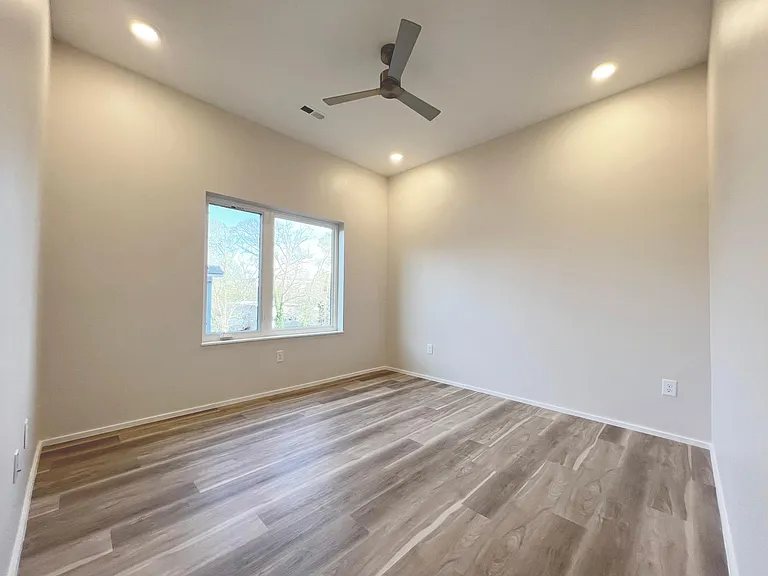 547 Winton Ter NE #2E — Photo 22