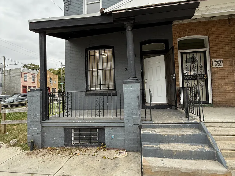 2504 N 30th St — Photo 10