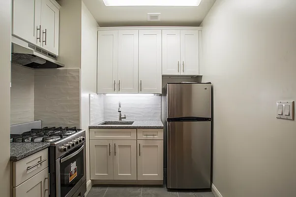 Rented by Cast Iron Real Estate | media 19