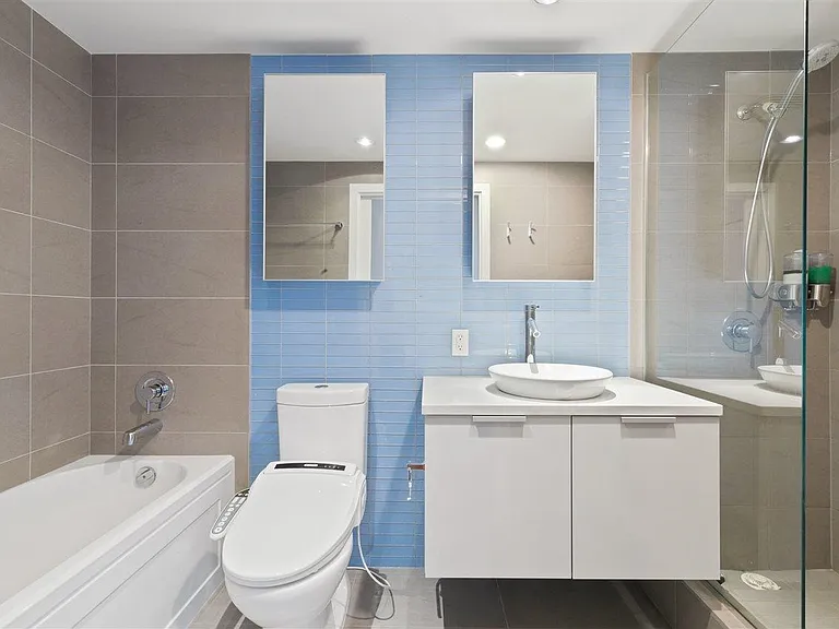 128 Cordova St W #3302 — Photo 11