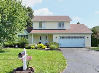 2 Delaware Dr, Fredericktown, OH 43019
