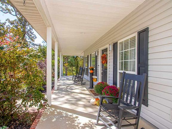 2nd image of 2705 Mountvista Dr
