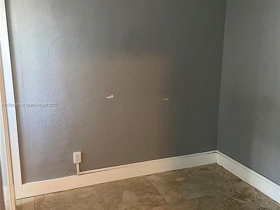 4th image of 1618 Michigan Ave APT 3