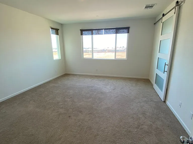 1667 Lion St — Photo 35