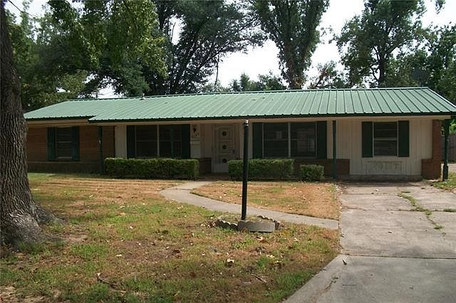 1st image of 3180 Margaret St