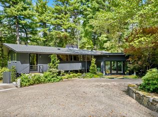 103 Farm St, Dover, MA 02030