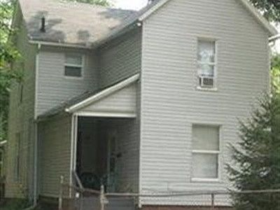 1st image of 924 Johnston St