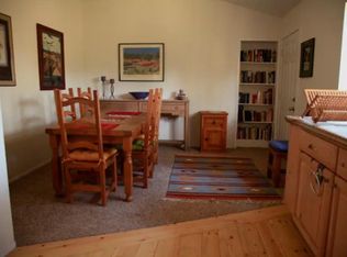 21015 Winfield Rd, Topanga, CA 90290