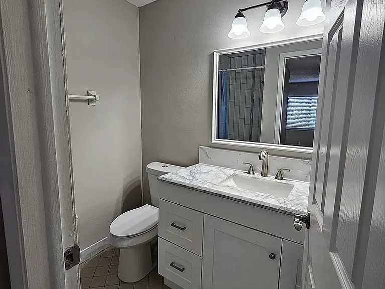 3300 Fox Chase Cir N #215 — Photo 8