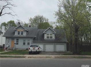 50 Columbia St, Huntington Station, NY 11746