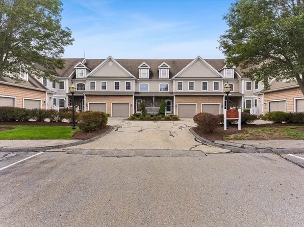 307 Regency Ln #307, Abington, MA 02351