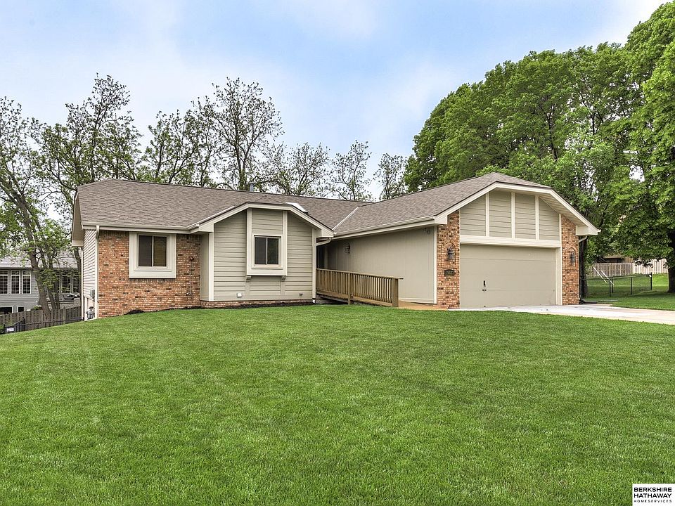1st image of 15523 Summerwood Dr