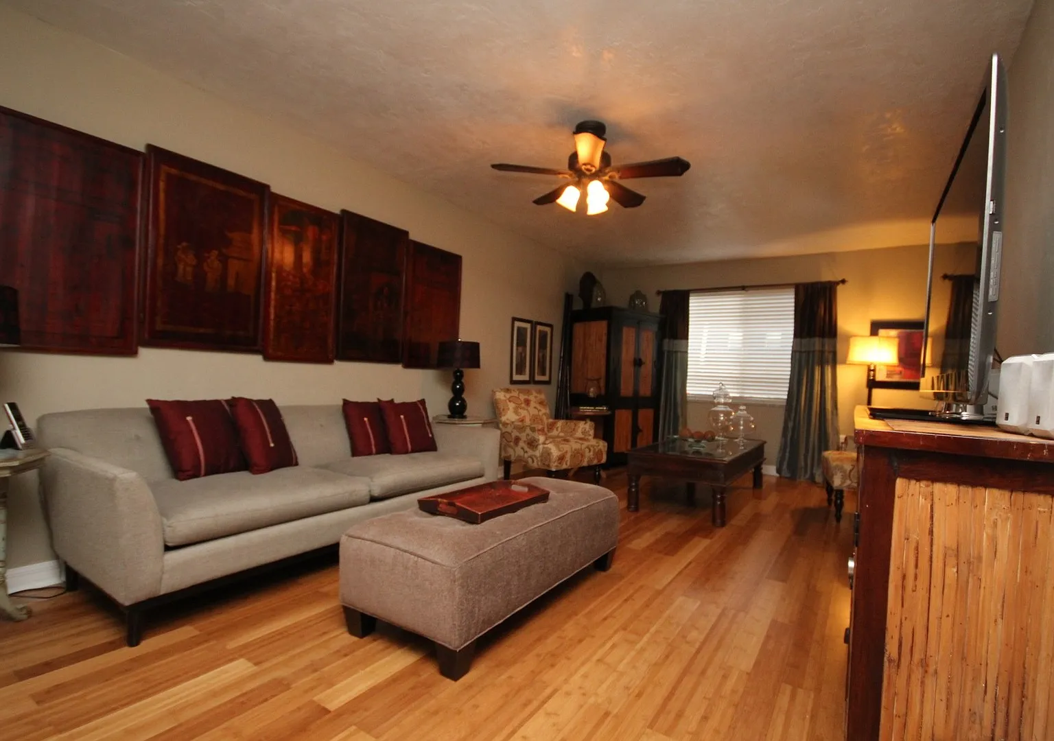 3 bedroom/ 2.5 Bath in Cricket Club — Photo 2