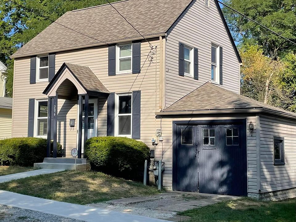 1st image of 206 N McKenzie St