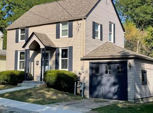206 N McKenzie St, Mount Vernon, OH 43050