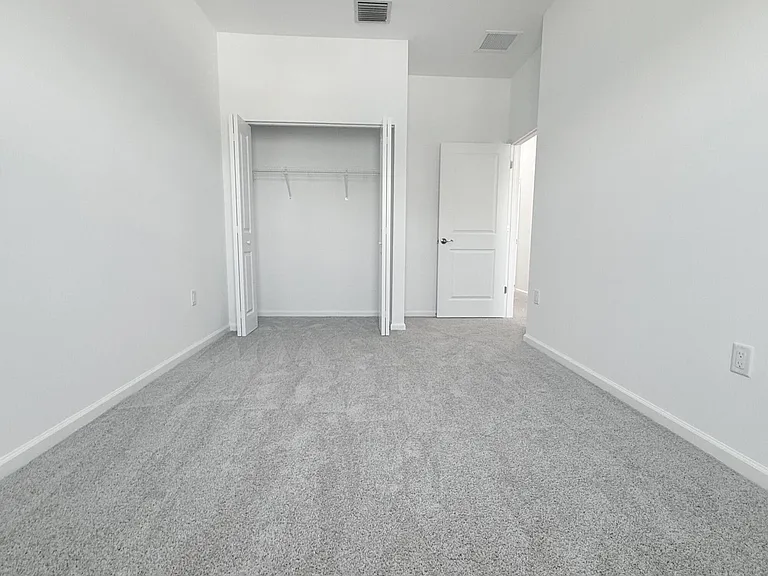 4394 S Longwood Lake Sq — Photo 20