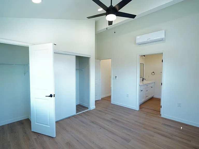 4805 Charlotte Way — Photo 86