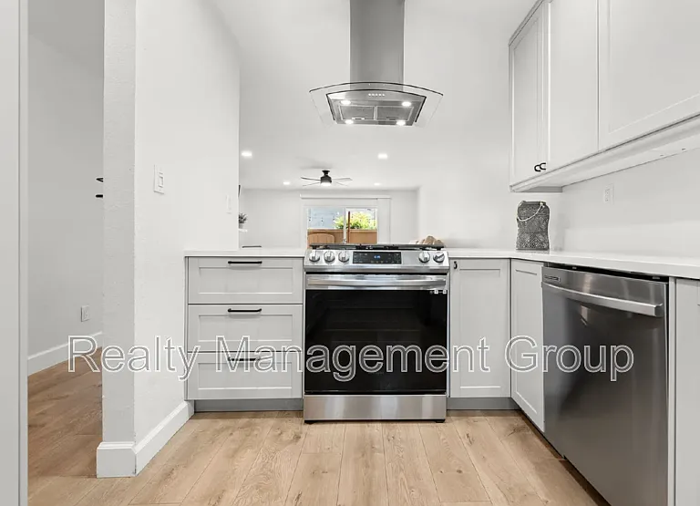 6821 Alvarado Rd #8 — Photo 5