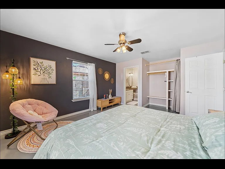 813 Oriole St — Photo 23
