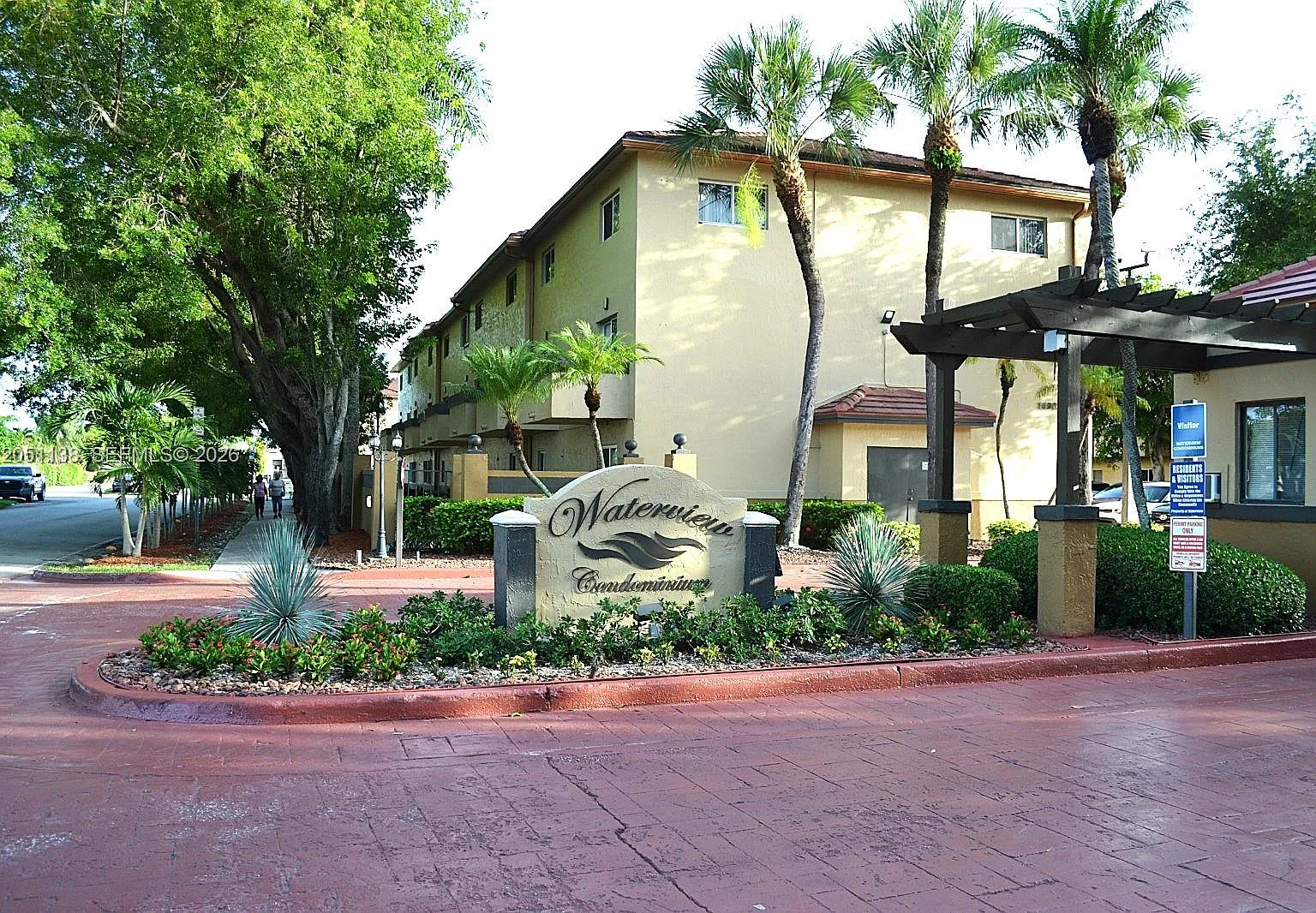 Waterview Condo — Photo 1