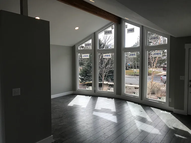 11833 S Hagan Rd — Photo 3