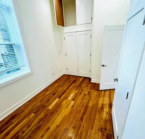 1924 S Throop St #1 — Photo 11