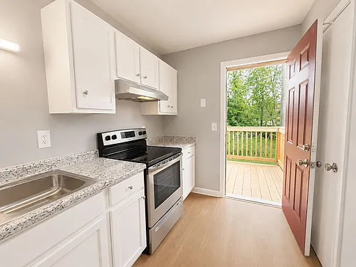 412 Fairfax Dr #6 Photo 1