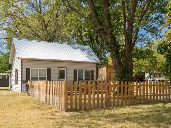311 3rd Ave SW, Ave, AR 72736