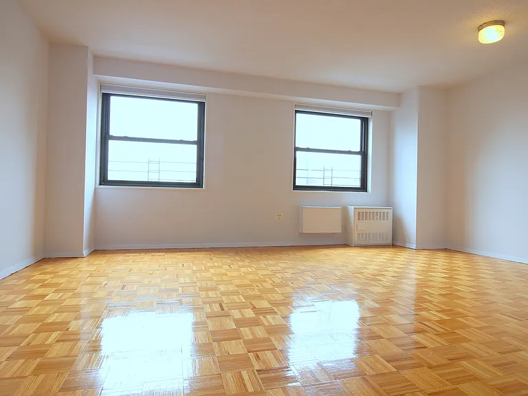 401 2nd Ave #19-D — Photo 2