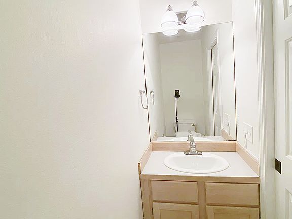 3rd image of 19523 Aurora Ave N Unit B13