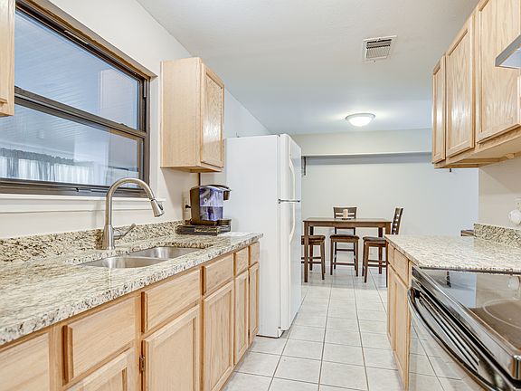5th image of 1017 Valley Forge Dr