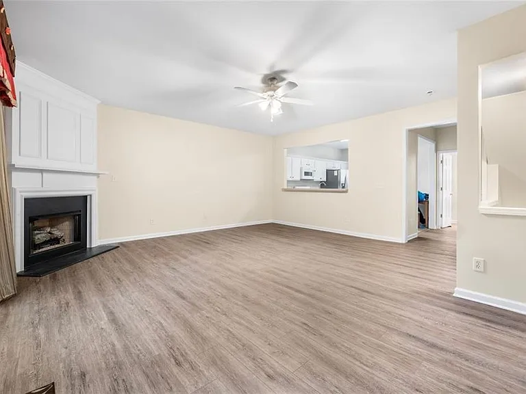 3944 Howell Park Rd — Photo 11